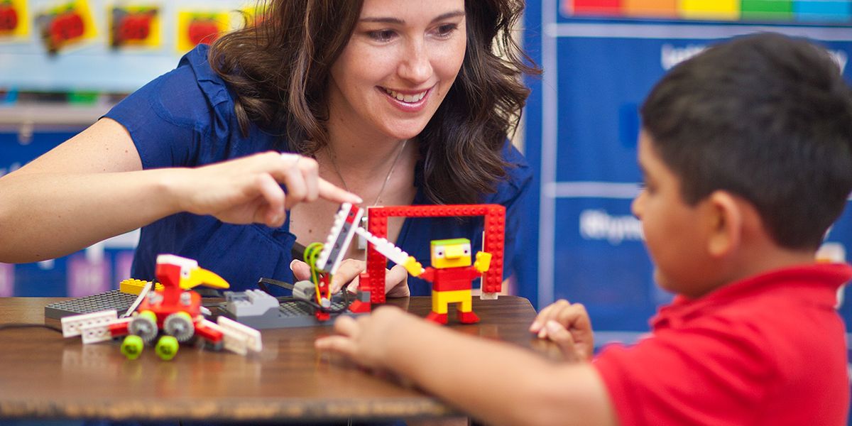 Nicole Richard: Lego Queen